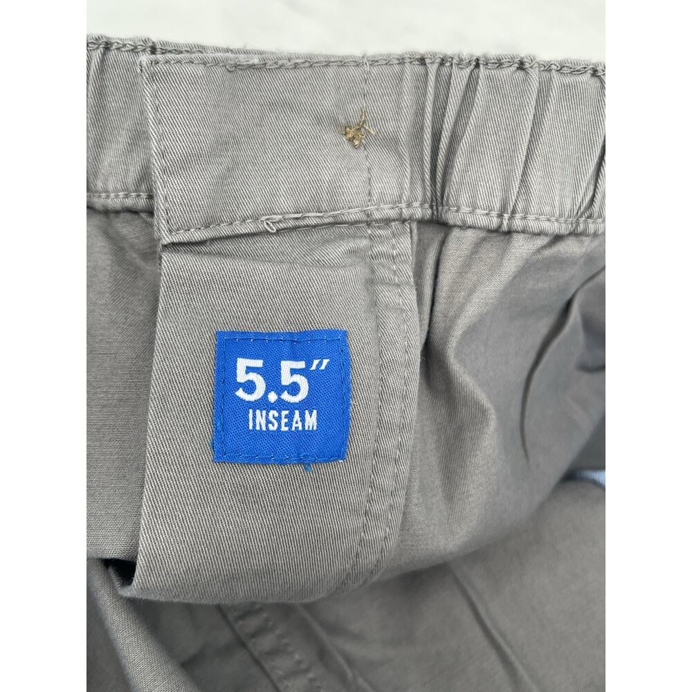 Men's Flat Front Gray Shorts - Picture 7 of 10
